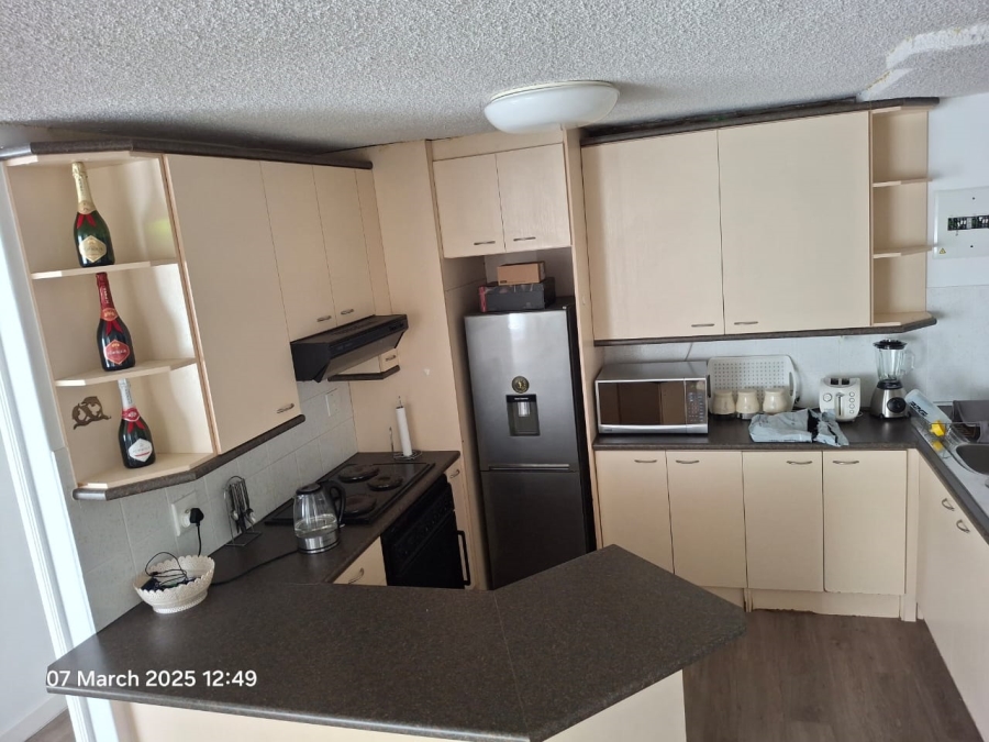 To Let 1 Bedroom Property for Rent in Humewood Eastern Cape